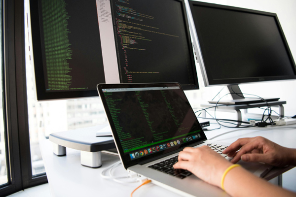 今年的《政府工作報(bào)告》定下了哪些目標(biāo)與計(jì)劃？:重慶勝帥實(shí)業(yè)有限公司推薦